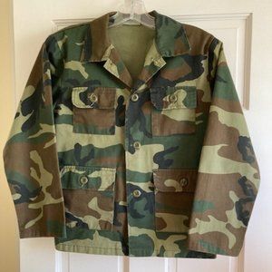 Youth Camo Military light jacket sz 8-10? Like new